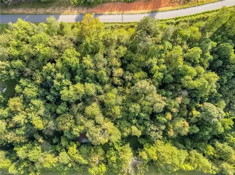 lot21 Regal Oaks Dr, Wilkesboro, NC 28697