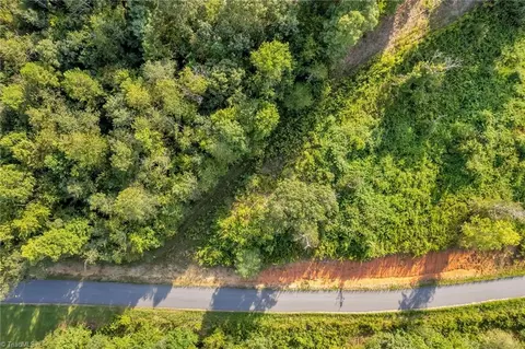 lot23 Regal Oaks Dr, Wilkesboro, NC 28697