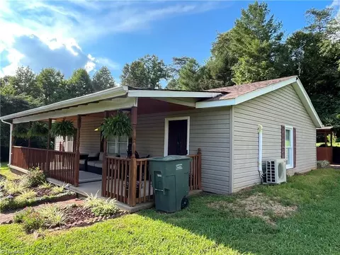 14602 Nc Highway 268 W, Ferguson, NC 28624