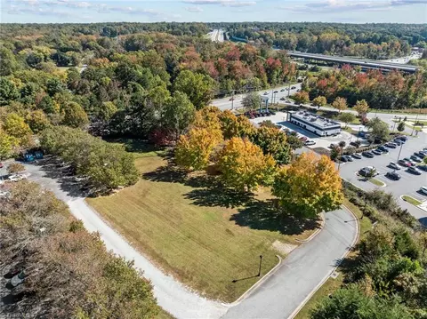 3855 Battleground Ave, Greensboro, NC 27410