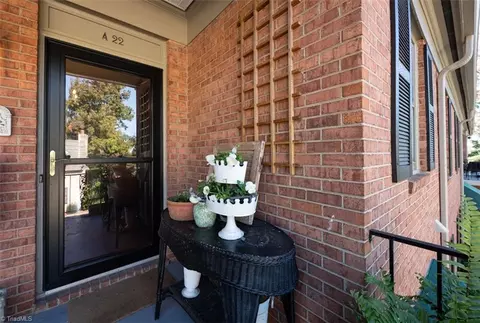 1833 Banking St #A22, Greensboro, NC 27408