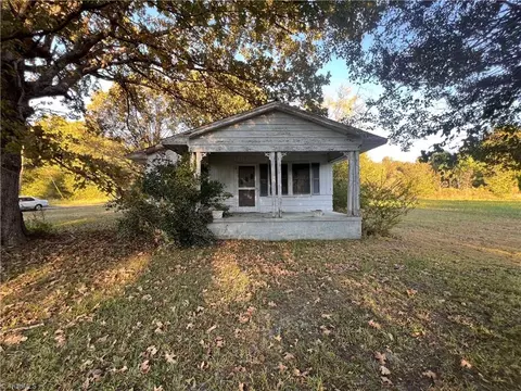 2017 Miles Chapel Rd, Mebane, NC 27302