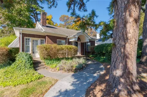 101 Westover Ter, Greensboro, NC 27403