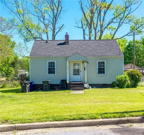 1021 Moravia St, Winston Salem, NC 27107