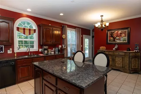 6623 Autumn Woods Ct, Trinity, NC 27370 photo 10