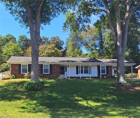217 Turkey Hill Dr, King, NC 27021