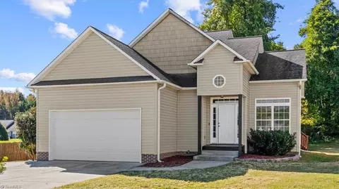 100 Princeton Xing, Thomasville, NC 27360
