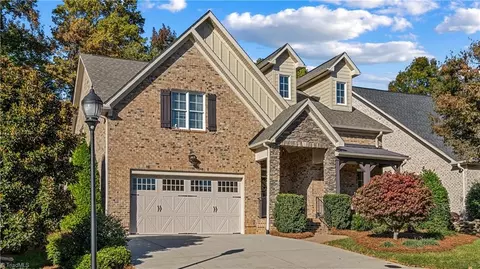 1318 Westridge Forest Ct, Greensboro, NC 27410