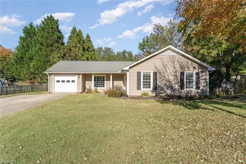 3205 Timberwolf Ave, High Point, NC 27265