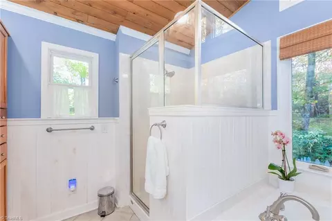 Bath - 826 Jonathan Dr, Lowgap, NC 27024 photo 5 of 7