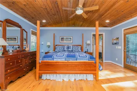 Bedroom - 826 Jonathan Dr, Lowgap, NC 27024 photo 1 of 4