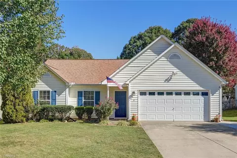 3726 Tuxford Ln, Jamestown, NC 27282
