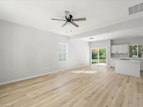 315 Monroe Pl, High Point, NC 27262 photo 3