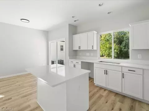 315 Monroe Pl, High Point, NC 27262 photo 11