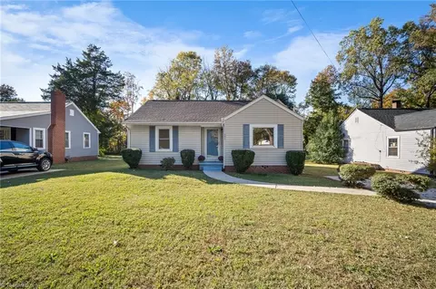 302 Westover Dr, Lexington, NC 27292