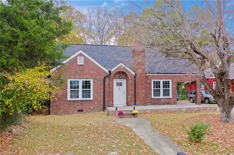 204 Guilford St E, Thomasville, NC 27360