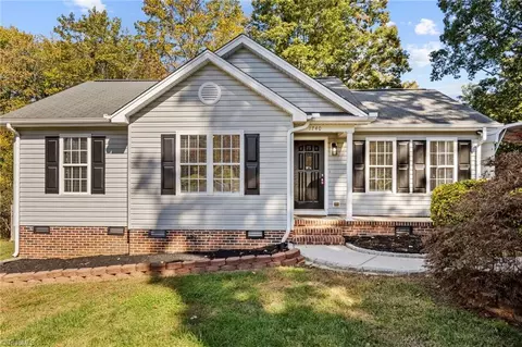 1740 Pine Knoll Ct, Asheboro, NC 27205