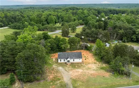 4656 Grooms Rd, Reidsville, NC 27320