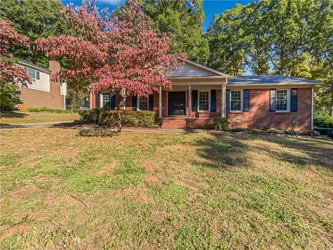 120 Village Ln, Greensboro, NC 27409
