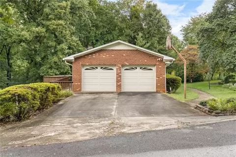 7442 Farmbrook Pl, Thomasville, NC 27360 photo 28