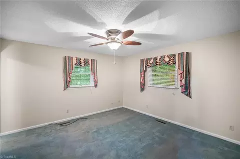 7442 Farmbrook Pl, Thomasville, NC 27360 photo 18