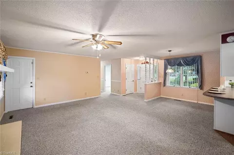 7442 Farmbrook Pl, Thomasville, NC 27360 photo 10