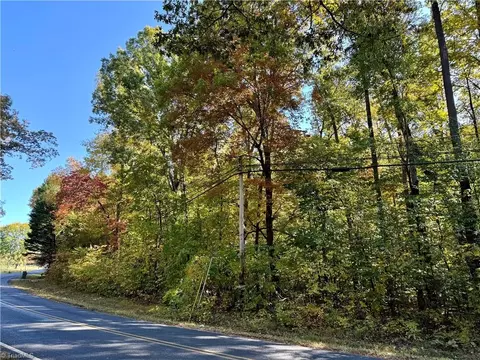 3625 Thayer Rd, Trinity, NC 27370 photo 3
