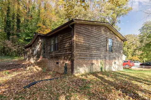 Exterior - 711 Baker Rd, High Point, NC 27263 photo 3 of 5