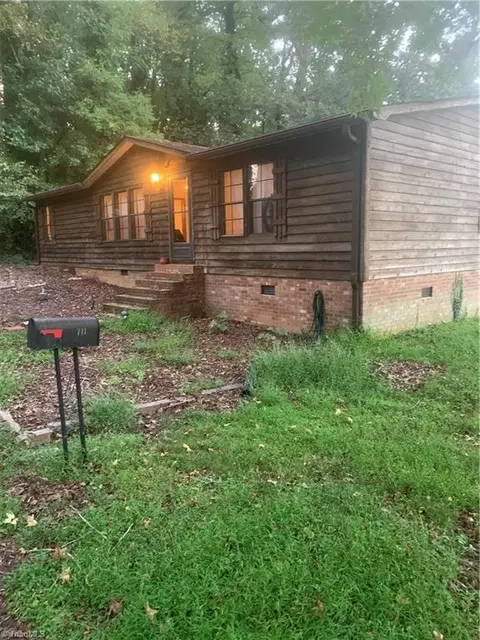 711 Baker Rd, High Point, NC 27263