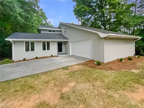 3501 Manoa Rd, Pfafftown, NC 27040
