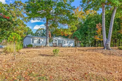 2365 Amostown Rd, Sandy Ridge, NC 27046
