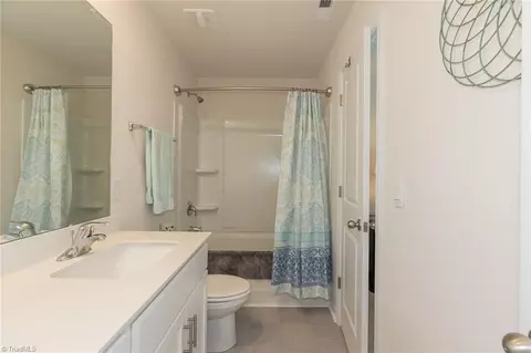 Entry Way - 6822 Bellawood Dr, Trinity, NC 27370 photo 9 of 10