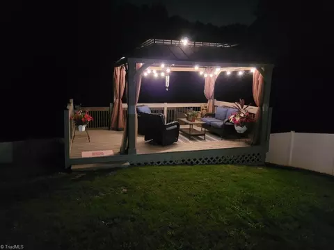 Exterior - 6822 Bellawood Dr, Trinity, NC 27370 photo 7 of 7