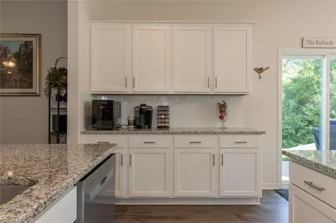 Kitchen - 6822 Bellawood Dr, Trinity, NC 27370 photo 6 of 7