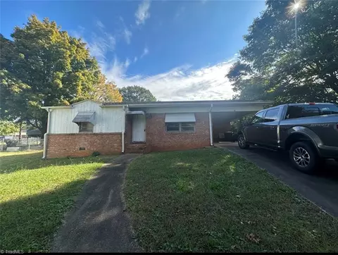 13 Grimes Cir, Lexington, NC 27292