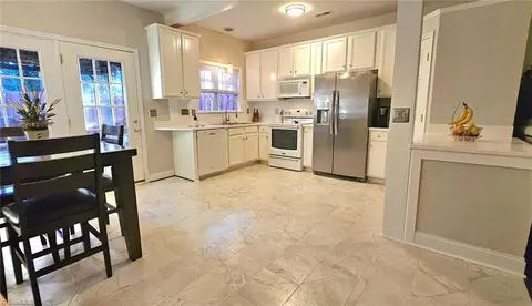 1734 Silver Run Ct, Winston Salem, NC 27127