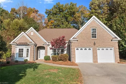 230 Valencia Cir, Winston Salem, NC 27106