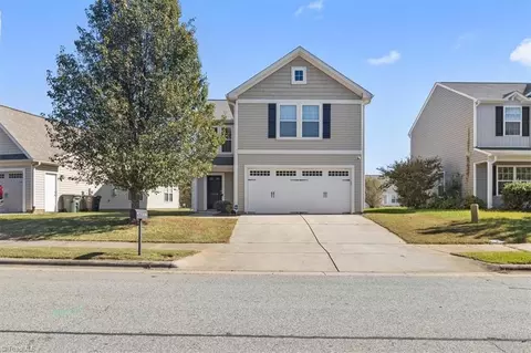 1526 Hamilton Hills Dr, Greensboro, NC 27406