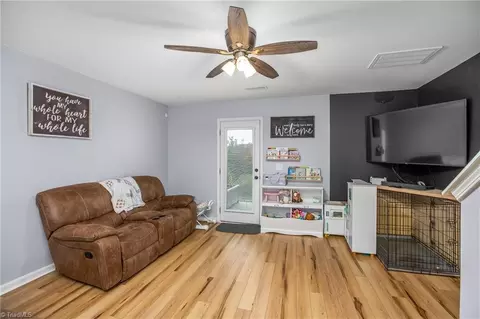 451 Sandybrooke Dr, High Point, NC 27265 photo 11