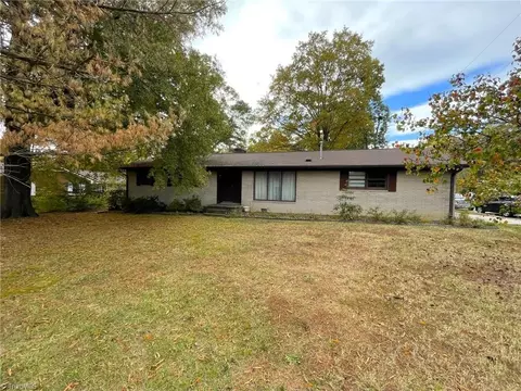 3100 Pinecroft Rd, Greensboro, NC 27407