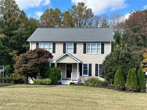 4008 Caspian Way Ct, Winston Salem, NC 27127