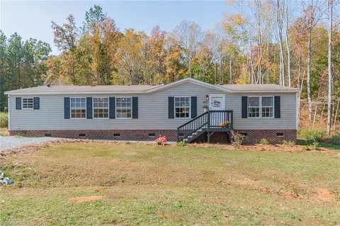 401 Helen Young Dr, Linwood, NC 27299