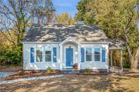 4765 Kester Mill Rd, Winston Salem, NC 27103