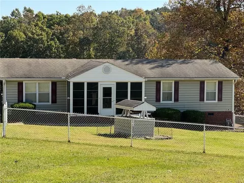 3716 Oak Ridge Rd, Summerfield, NC 27358