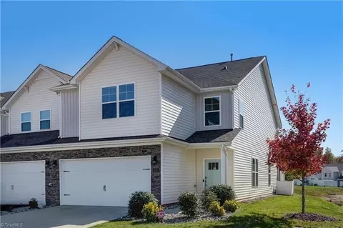 813 Riley Ln, Greensboro, NC 27455