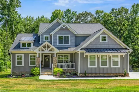 245 Charlie Owens Ln, Lexington, NC 27295