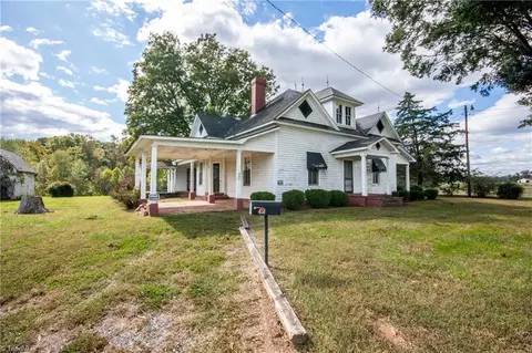 431 Friendship Rd, Statesville, NC 28625