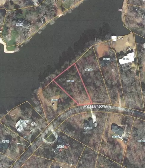 14 Forest Lake Cir, Greensboro, NC 27407