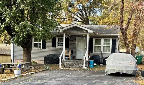 203 Turner Pl, High Point, NC 27262