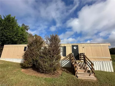 20 Shorty Miller Rd, Taylorsville, NC 28687